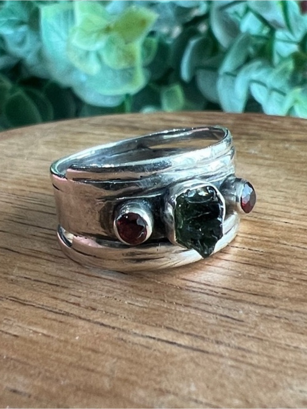 Sterling Silver Ring with Green Tourmaline and Garnet Accents Size 7